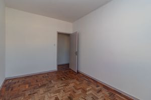 Image 19 - 888376