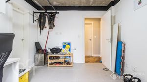 Image 13 - 888378