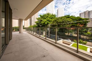 Image 21 - 888380