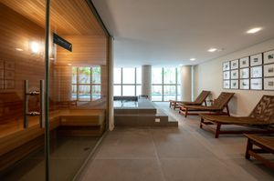Image 36 - 888380