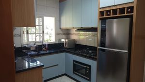 Image 7 - 888383