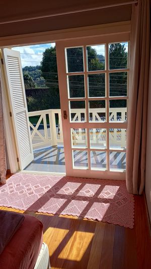 Image 10 - 888383
