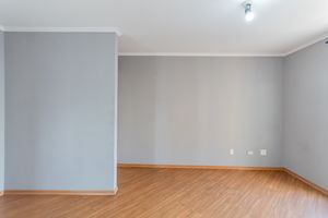 Image 3 - 888397