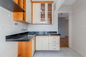 Image 18 - 888397