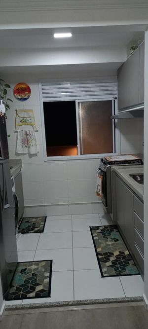Image 12 - 888398