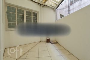 Image 17 - 888399