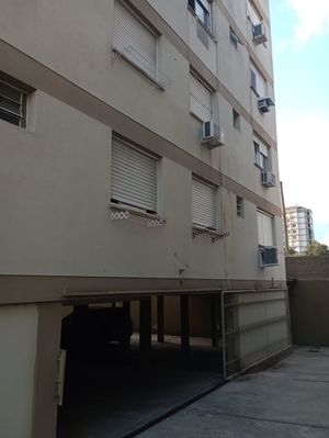 Image 9 - 888419