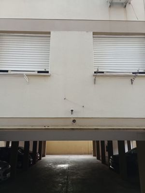 Image 19 - 888419