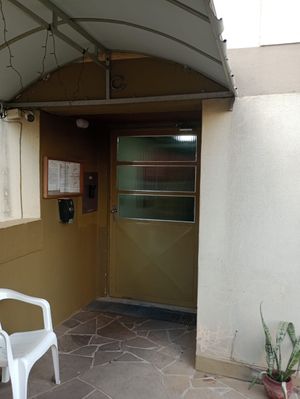 Image 10 - 888419