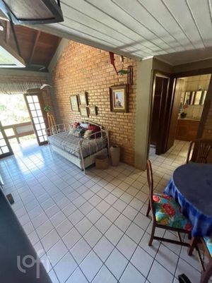Image 8 - 888423