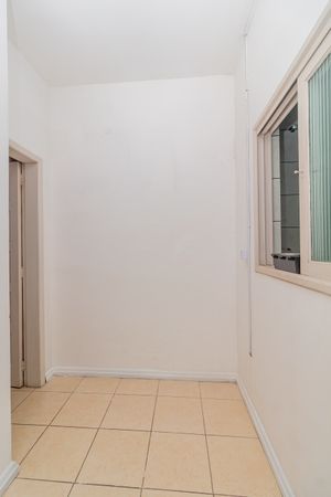 Image 29 - 888425