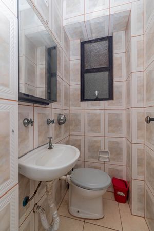 Image 31 - 888425