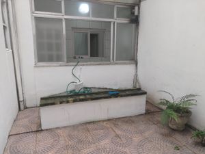 Image 3 - 888425