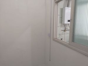 Image 25 - 888425