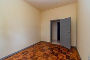 Image 10 - 888427