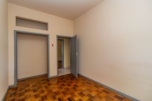 Image 14 - 888427