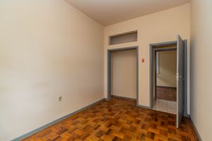Image 15 - 888427