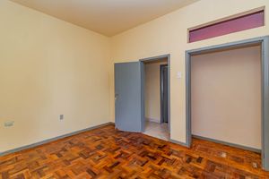 Image 18 - 888427
