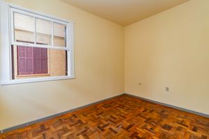 Image 19 - 888427