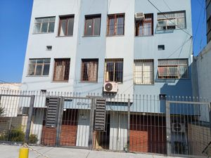 Image 12 - 888479