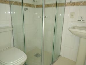 Image 8 - 888479