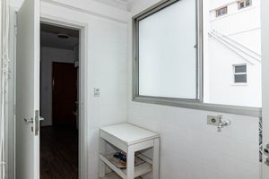 Image 39 - 888498
