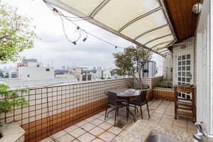 Image 33 - 888498