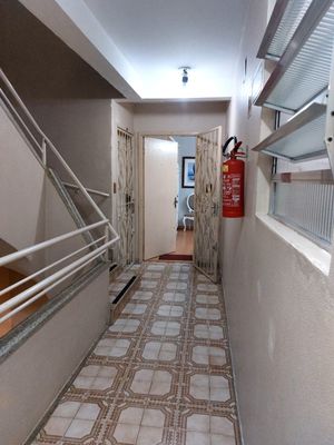 Image 35 - 888515