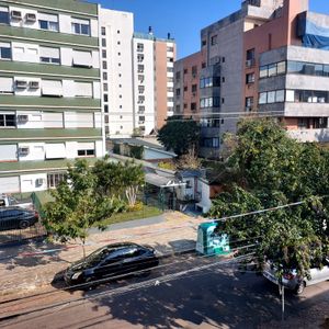 Image 18 - 888515