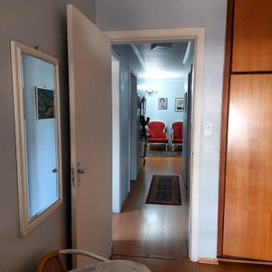 Image 17 - 888515