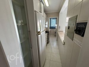 Image 6 - 888516