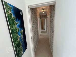 Image 19 - 888516