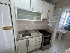 Image 7 - 888516