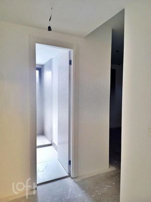 Image 3 - 888519