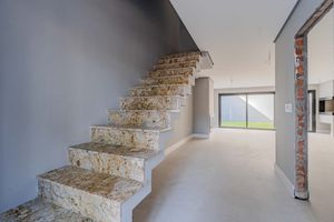 Image 9 - 888526
