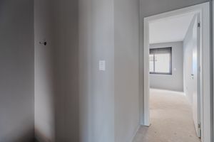 Image 26 - 888526