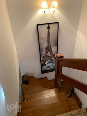 Image 17 - 888528