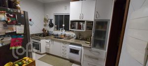 Image 6 - 888537