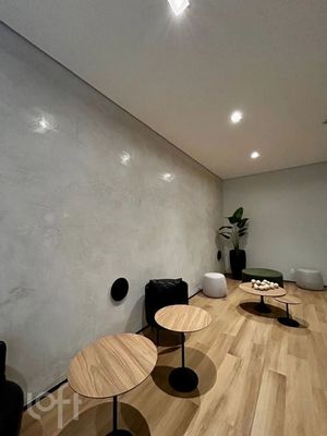 Image 12 - 888538