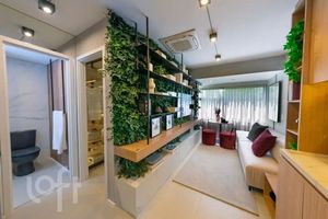 Image 7 - 888539