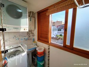 Image 13 - 888541