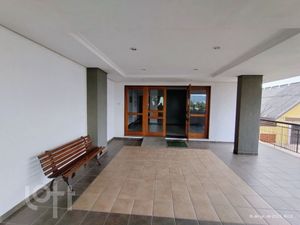 Image 4 - 888541