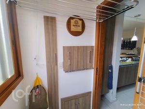 Image 16 - 888541