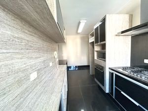 Image 11 - 888544
