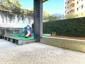Image 24 - 888544