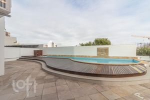 Image 32 - 888545