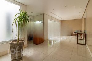 Image 31 - 888545