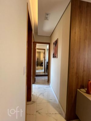 Image 10 - 888547