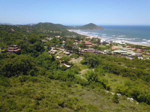 Image 9 - 888554