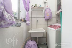 Image 9 - 888555